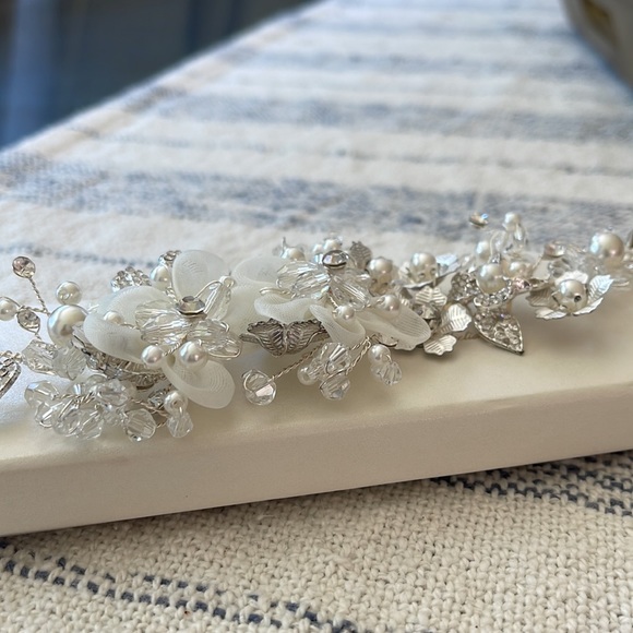 Beaded headband with detail… GORGEOUS! - Picture 4 of 5